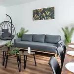 Direkt Am Koenigsplatz - Ideal Fuer Stadterkundung I Fussball-tisch I Perfekt Fuer Familien & Freunde & Business 公寓 *