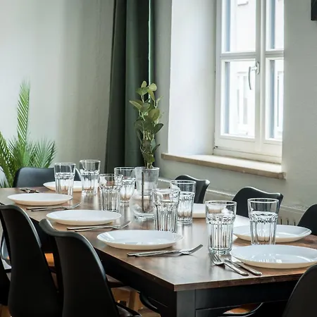 Appartement Zentral & Modern I Perfekt Fuer City-Trip I Familien & Freunde & Business I Fussball-Tisch *
