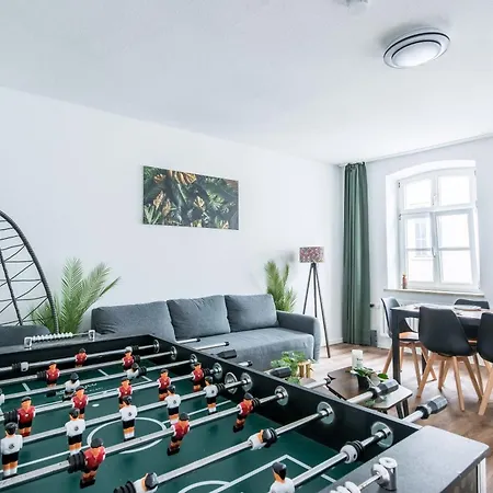 Zentral & Modern I Perfekt Fuer City-Trip I Familien & Freunde & Business I Fussball-Tisch Augsbourg