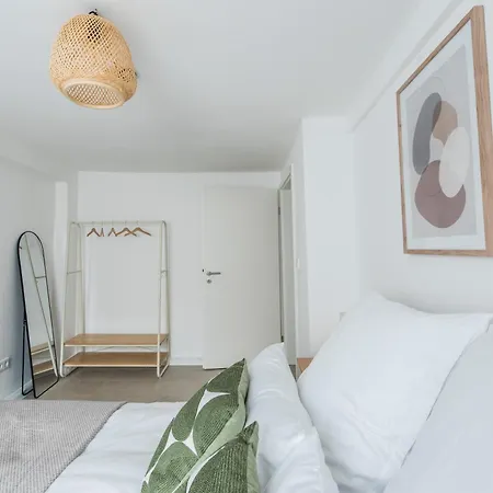 Zentral & Modern I Perfekt Fuer City-Trip I Familien & Freunde & Business I Fussball-Tisch * Augsbourg