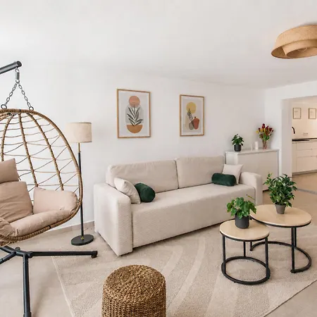 Apartamento Zentral & Modern I Perfekt Fuer City-trip I Familien & Freunde & Business I Fussball-tisch
